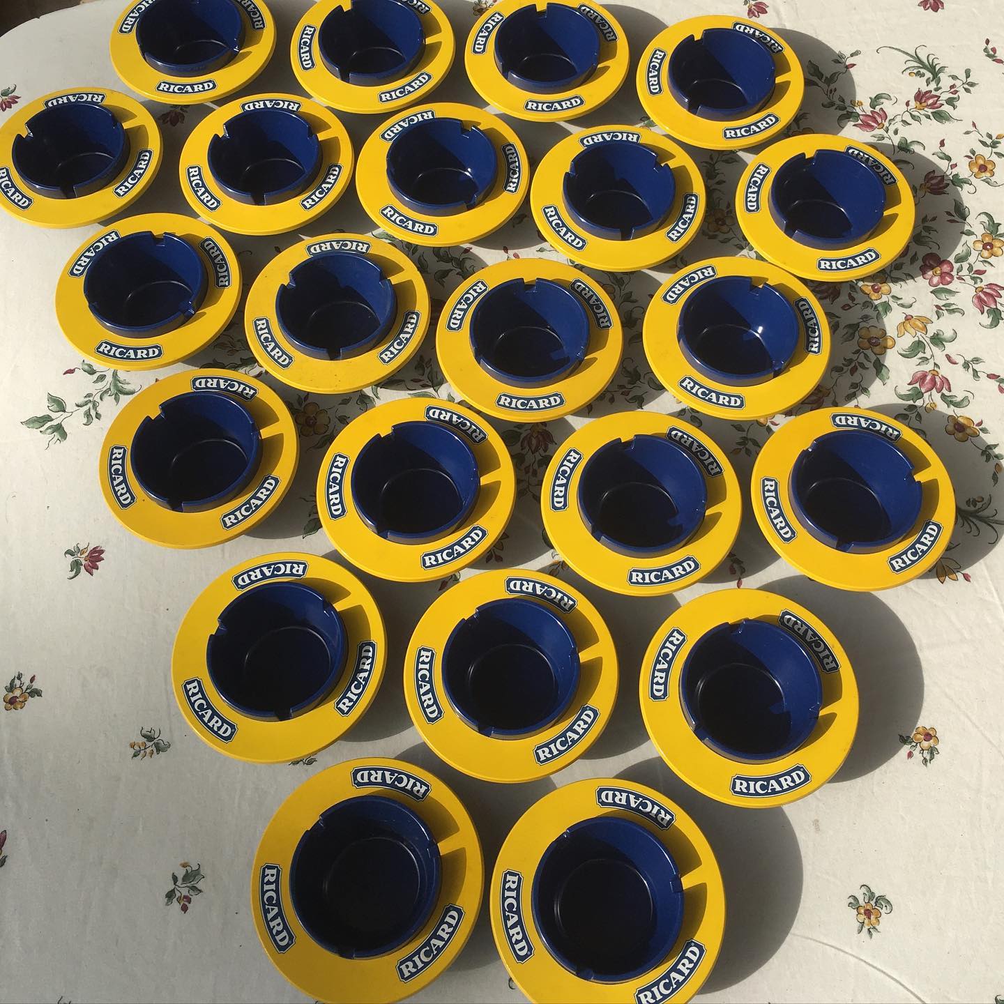 I’m the owner of a lot of #ricard ashtrays. As someone who doesn’t drink Ricard and has never smoked in his life this is an odd thing. They’re going on #leboncoin #ravieres